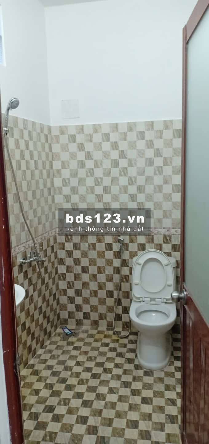 Bán nhà 2 lầu, hẻm thông 7m giá 2.2 tỷ cuối hương lô 2