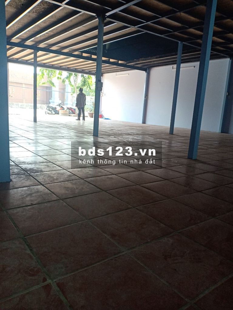 Cho thuê MB-KD 300m2 Trệt 1 lầu trống suốt Lương định của An Phú Quận 2 MS:524