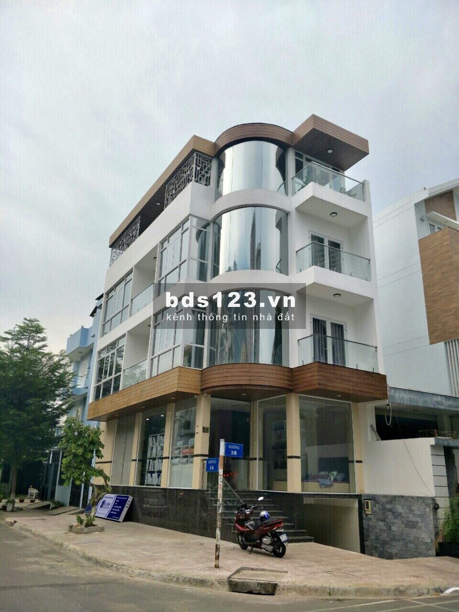 Nhà 7x16m 1 trệt 2 lầu sân thượng góc 2mt đường 79 phường Tân Quy Q7+21ty