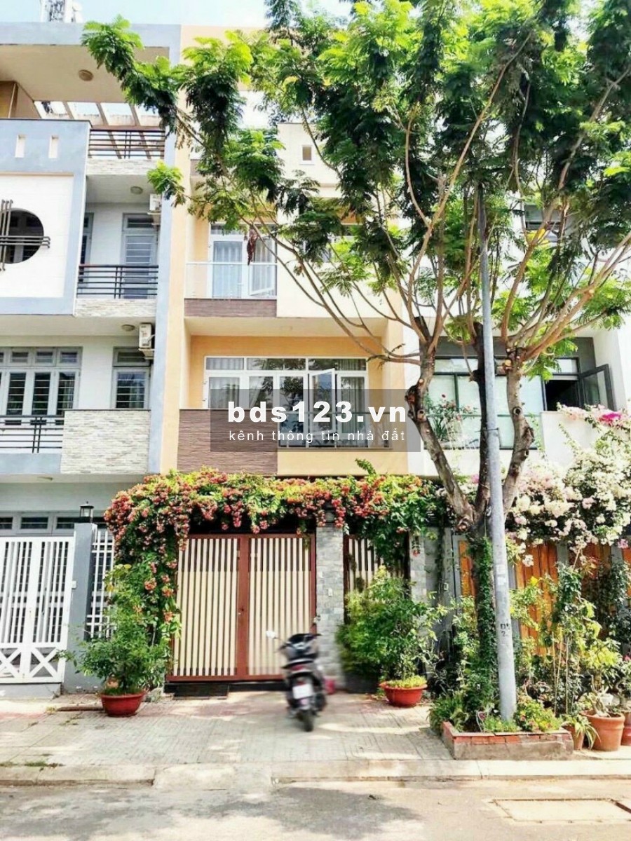 Bán nhà Full nội thất MT đường 20m KDC Ven Sông Tân Phong Q.7