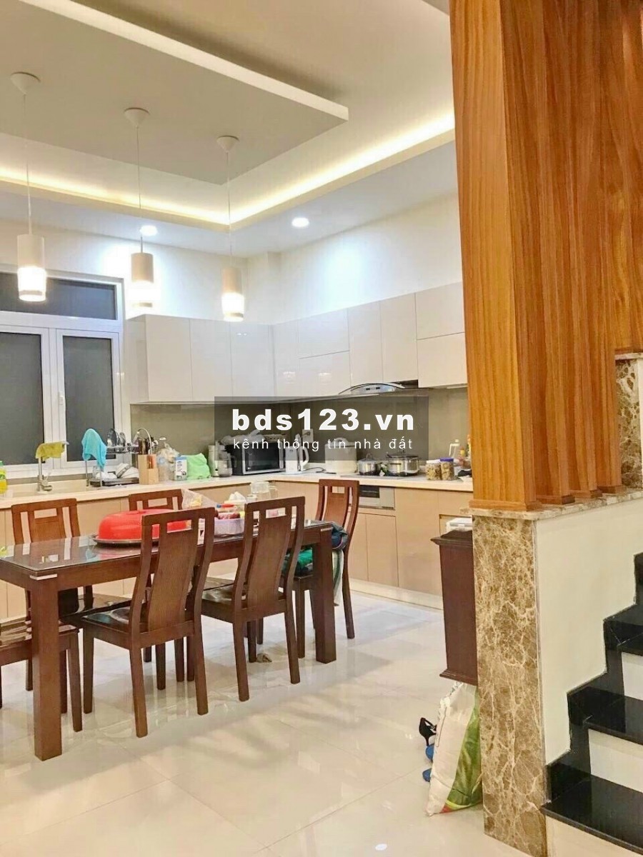 Bán nhà Full nội thất MT đường 20m KDC Ven Sông Tân Phong Q.7