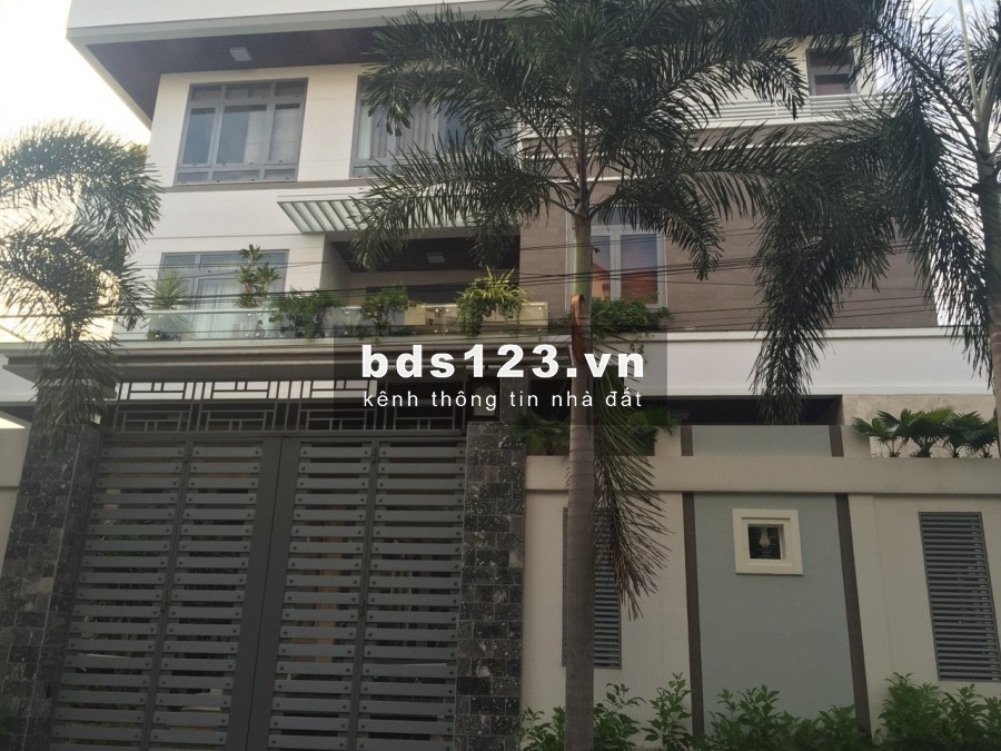 Cho thuê Villa Hồ bơi sân vườn Thiết kế hiện đại 1200m2 Nguyễn Văn Hưởng Thảo điền Quận 2 MS:878