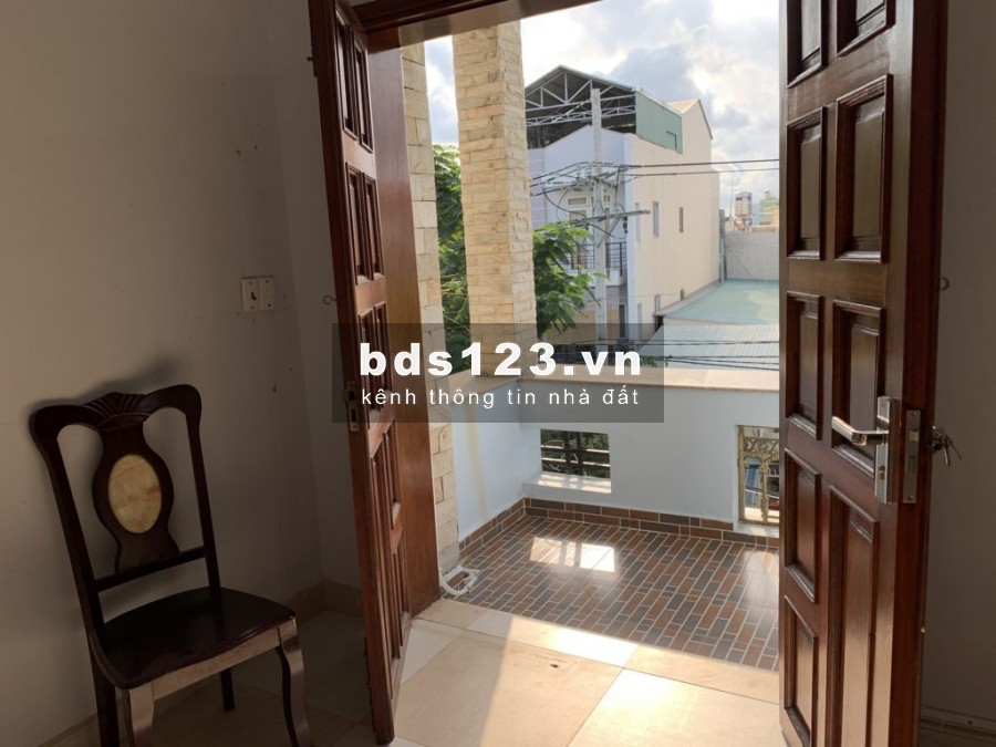 Cho thuê căn hộ dịch vụ, DT 60m2, 2PN,1PK,có ban công, full nội thất,gần Cv Quang Trung, Q.12