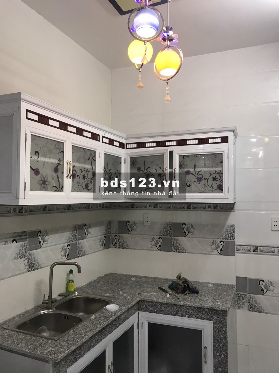 Bán Nhà Nguyễn Thị Búp Giá : 1 tỷ 740 có thương lượng.