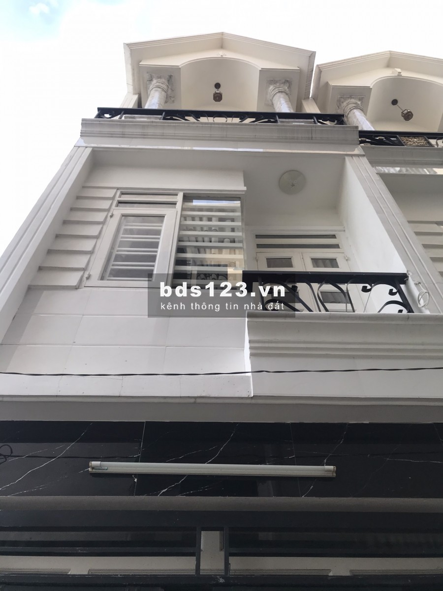 Bán Nhà Nguyễn Thị Búp Giá : 1 tỷ 740 có thương lượng.