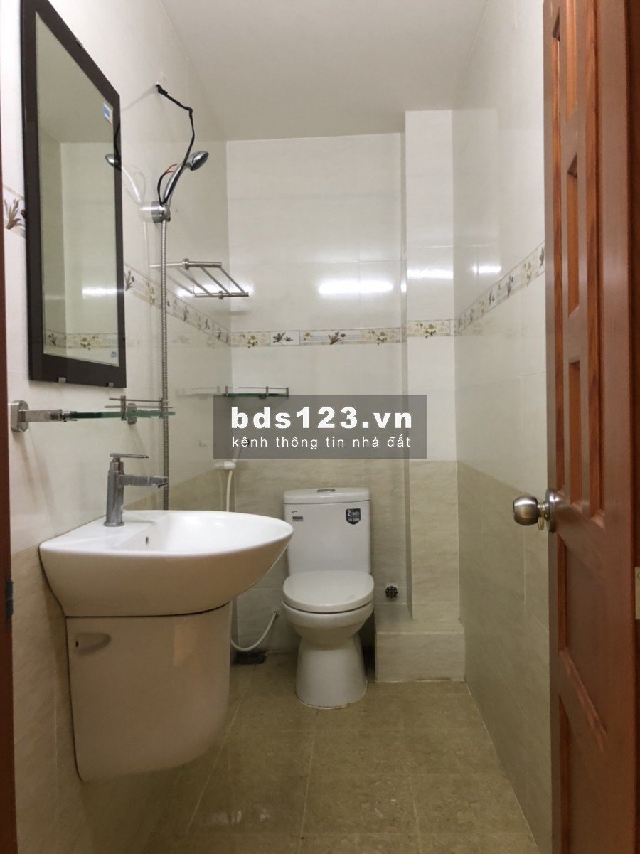 Nhà Bình Tân giá Long An.nhà 1 lầu hẻm 7m thông tiện buôn bán kinh doanh