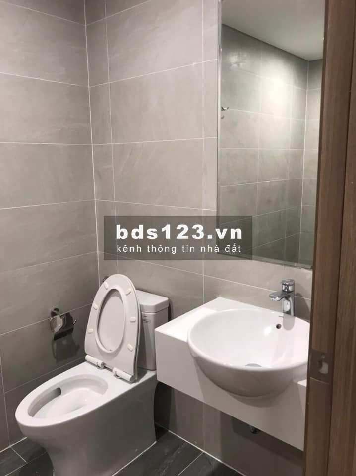 Chính chủ cho thuê căn hộ 2PN VINHOME GRAND PARK 62M2 BẾP, RÈM, 3 MÁY LẠNH CHỈ 6 TRIỆU/THÁNG