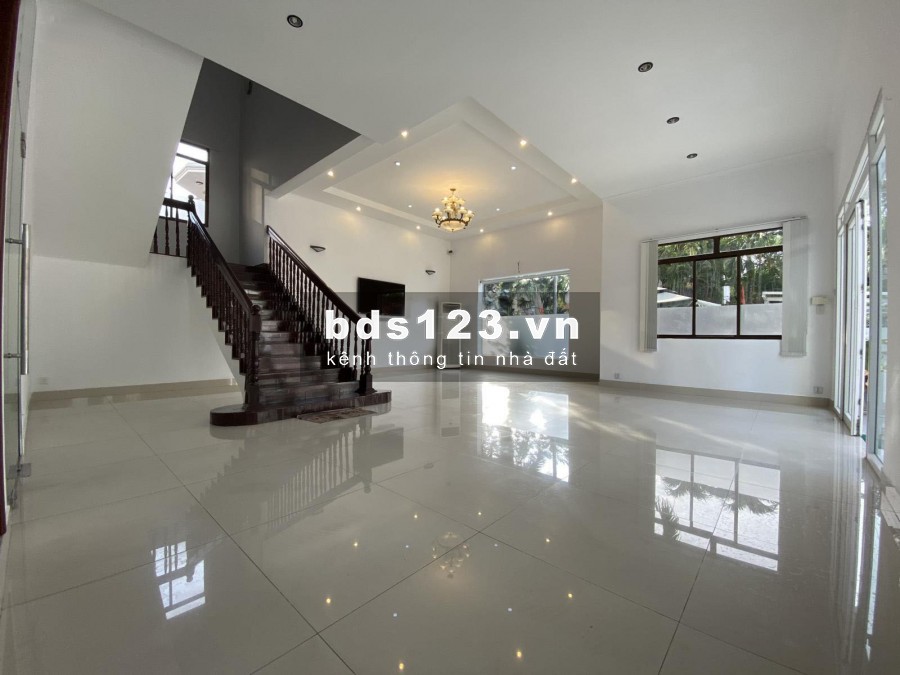 Cho thuê Villa sân vườn hồ bơi 900m2 Thiết kế hiện đại Nguyễn ư dĩ Thảo điền Quận 2 MS:497