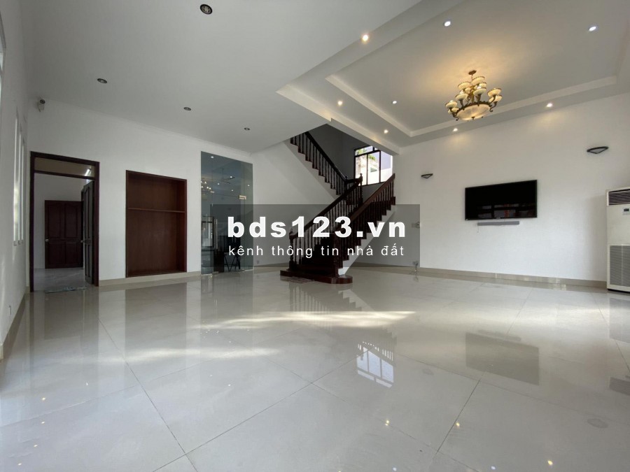Cho thuê Villa sân vườn hồ bơi 900m2 Thiết kế hiện đại Nguyễn ư dĩ Thảo điền Quận 2 MS:497