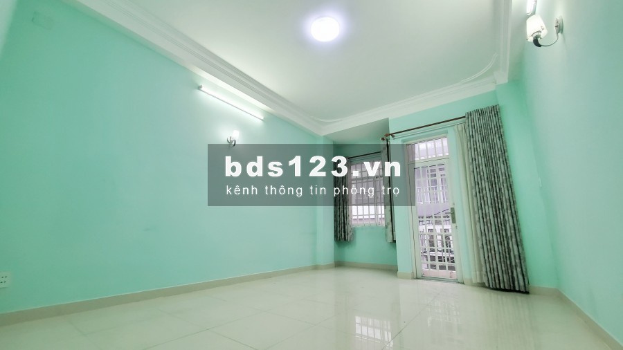 Phòng Bancol, Máy Lạnh, View cực Đẹp Mới 100%
