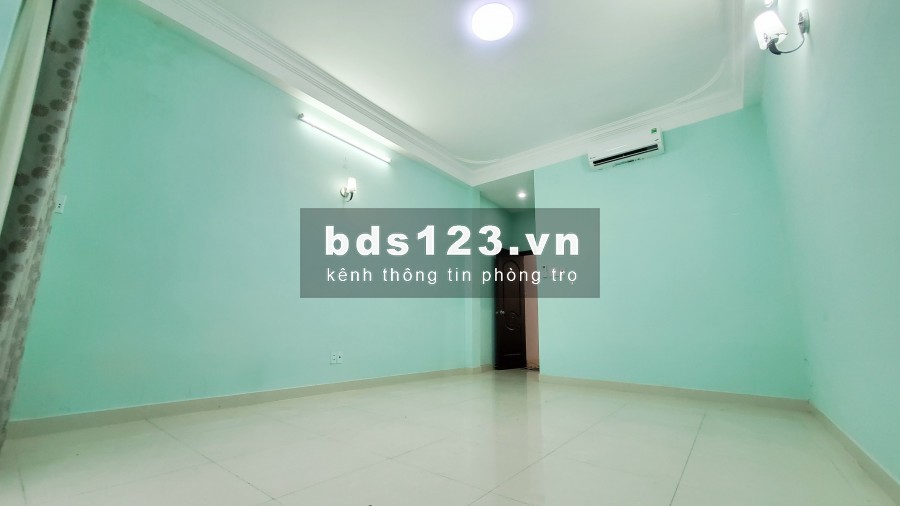 Phòng Bancol, Máy Lạnh, View cực Đẹp Mới 100%