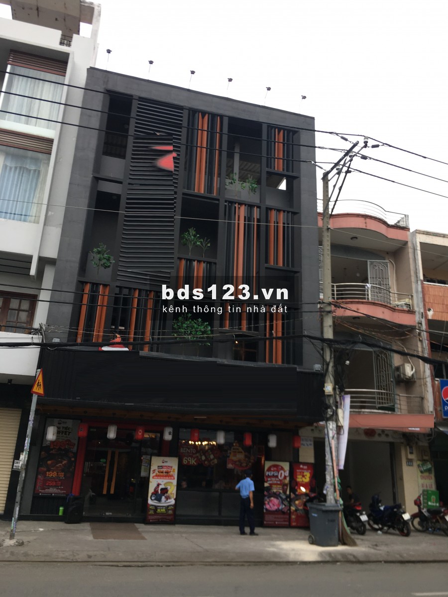 Mặt Tiền kinh doanh vị trí đẹp . dt: 8 x 6 _ Trương Công Định