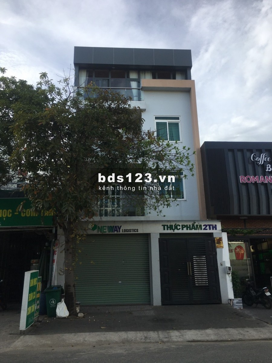 Mặt Tiền kinh doanh . dt: 6.3 x 20 _ Nhà 3 lầu. Nguyễn Văn Luông