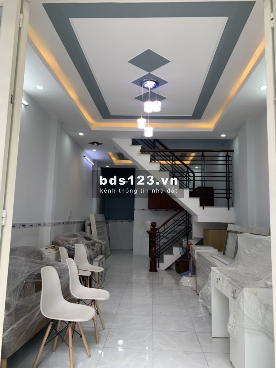 Do nợ ngân hàng nên cần bán gấp nhà hẻm 132/ mã lò Bình trị Đông A