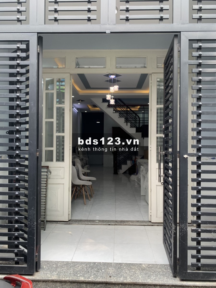 Do nợ ngân hàng nên cần bán gấp nhà hẻm 132/ mã lò Bình trị Đông A