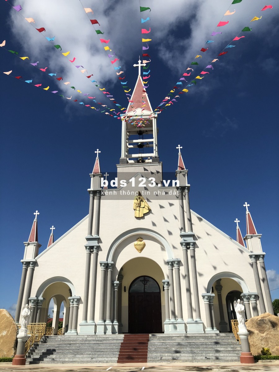 3,39 Tỷ cho lô đất cách biển Hồ Tràm 1,3km. Dân cư, villa, biệt thự hiện hữu trung tâm Hồ Tràm