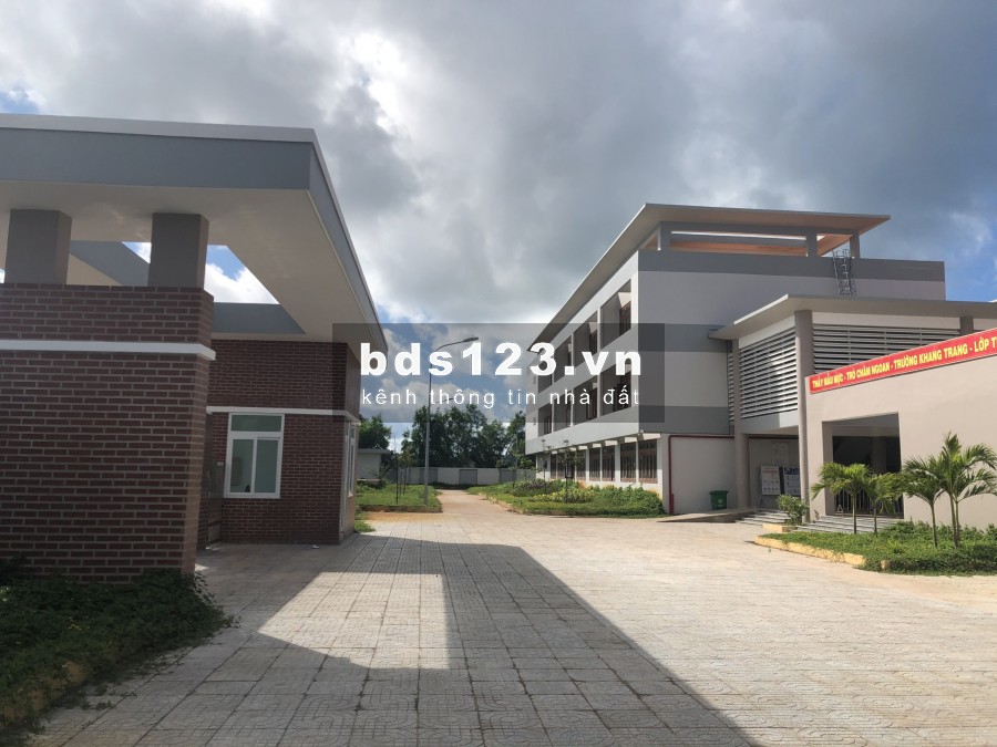 3,39 Tỷ cho lô đất cách biển Hồ Tràm 1,3km. Dân cư, villa, biệt thự hiện hữu trung tâm Hồ Tràm