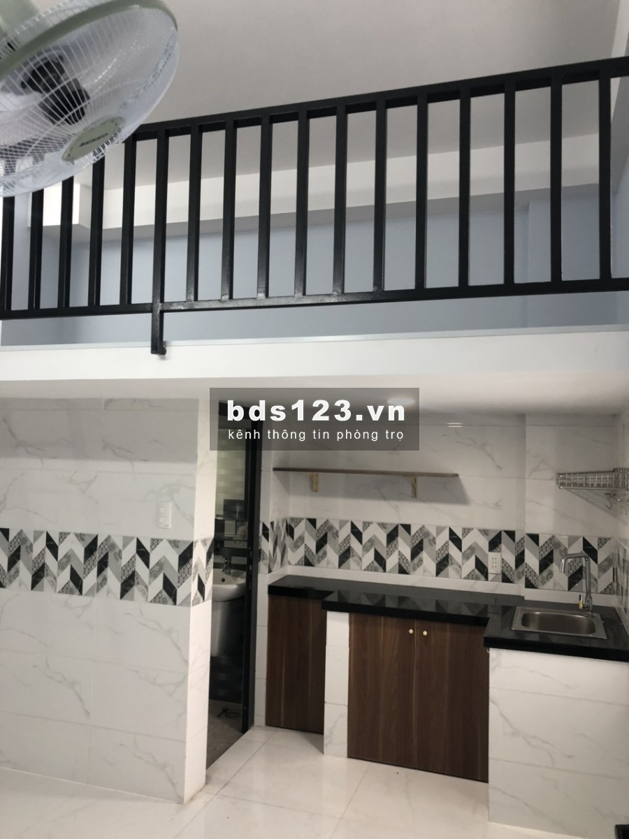 Phòng trọ Mới Xây, cho thuê dài hạn, dtsd 28 (m2), có Gác, giờ tự do, lối đi riêng