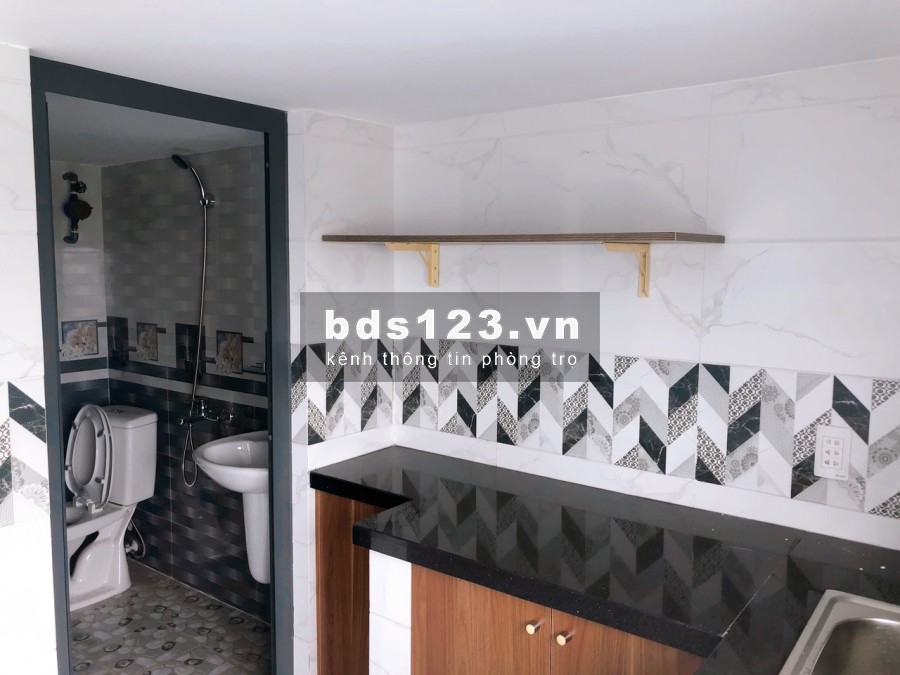 Phòng trọ Mới Xây, cho thuê dài hạn, dtsd 28 (m2), có Gác, giờ tự do, lối đi riêng