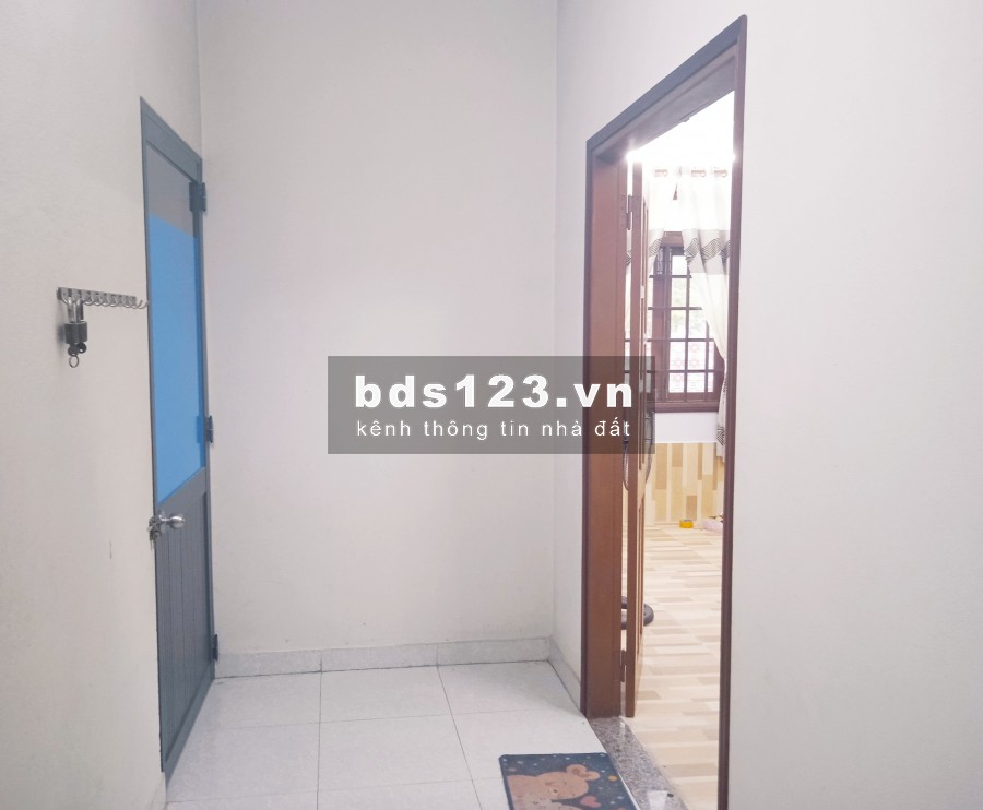Cho thuê 60m2 tầng 2 giá cực rẻ tại Trưng Nữ Vương, Hải Châu, Đà Nẵng