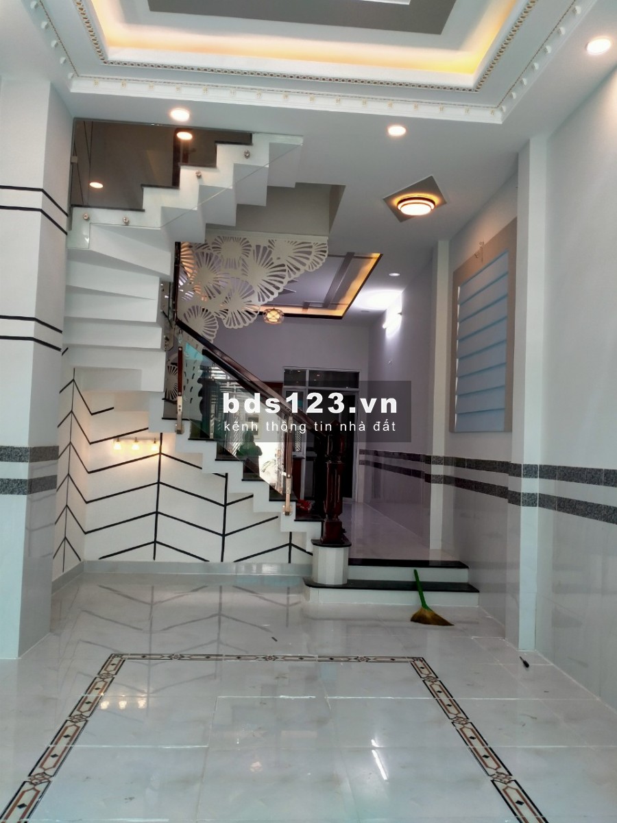 Bán nhà đường 2D nối dài khu Nam Hùng Vương diện tích 4 x 18 giá 6,2 tỷ TL