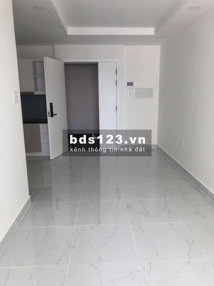 Cho thuê căn hộ Terra Royal 2PN/1WC nội thất cơ bản (rèm, máy lạnh, bếp) 14 Triệu Tel 0942.811.343 Tony đi xem ngay
