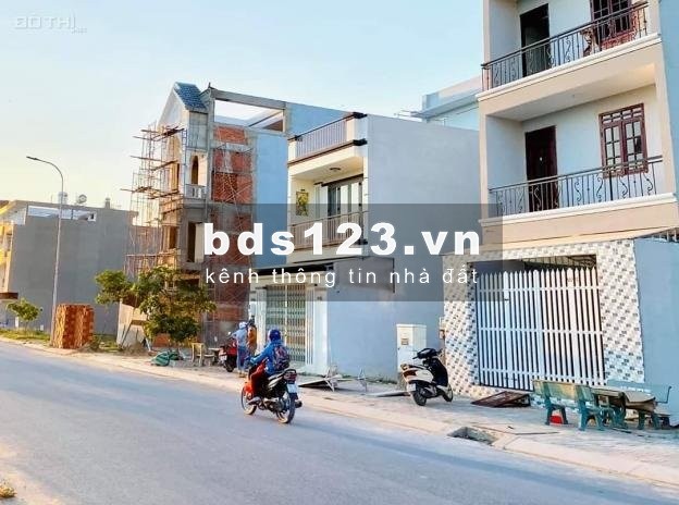 CHÍNH CHỦ BÁN GẮP 100m2 ĐẤT THỔ CƯ NẰM TRÊN ĐƯỜNG TÊN LỬA .Q BÌNH TÂN .TPHCM