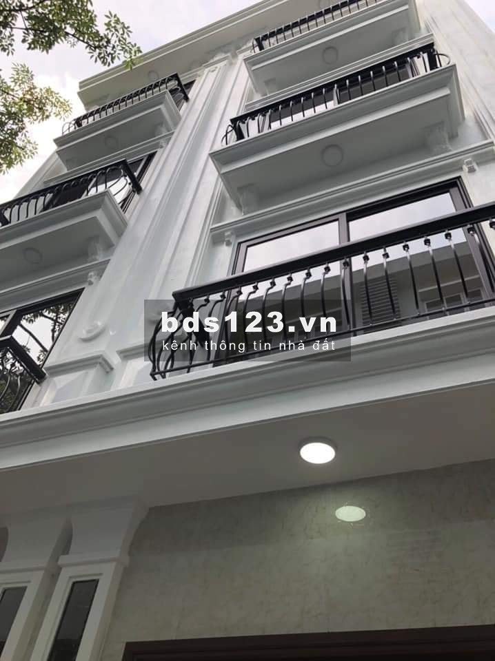 Bán nhà Bồ Đề, Long Biên 5T, 32m2, giá 3.15 tỷ