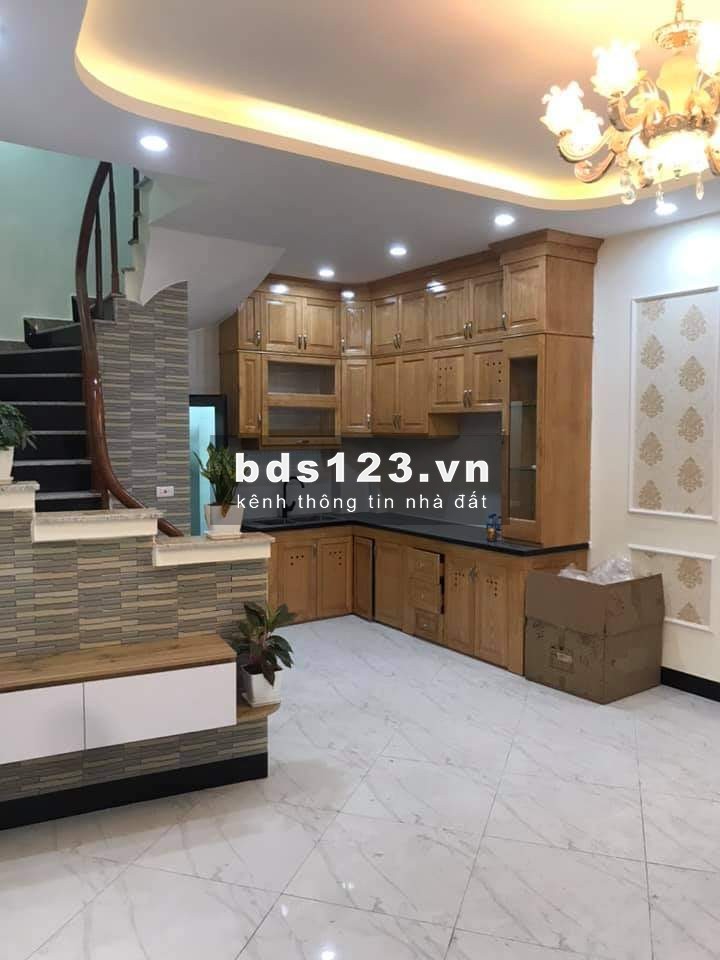 Bán nhà Bồ Đề, Long Biên 5T, 32m2, giá 3.15 tỷ