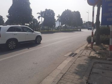 Ô tô đỗ cửa, phân lô, ngõ bàn cờ. Lý Sơn, Long Biên, Hà Nội. 53m2, 3 tầng.