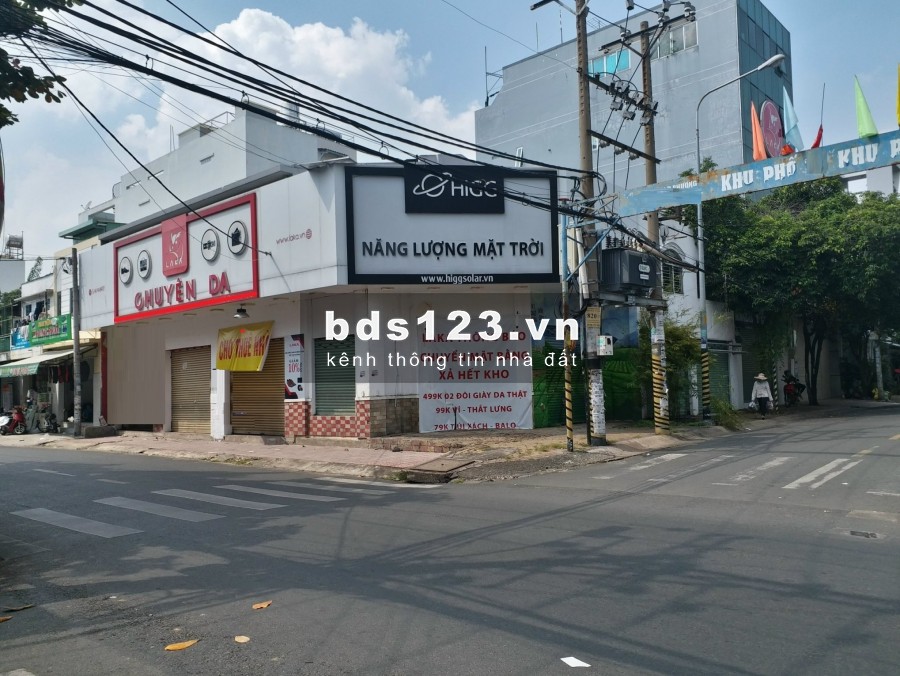 Nhà 2 Mặt Tiền Đường Âu Cơ, Khu nhiều tiện ích