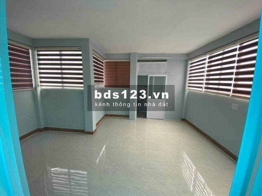 Bán nhà trung tâm 3/2 p10 Quận 10 40m2, 4 tầng, 7pn đang kinh doanh 30tr/tháng.