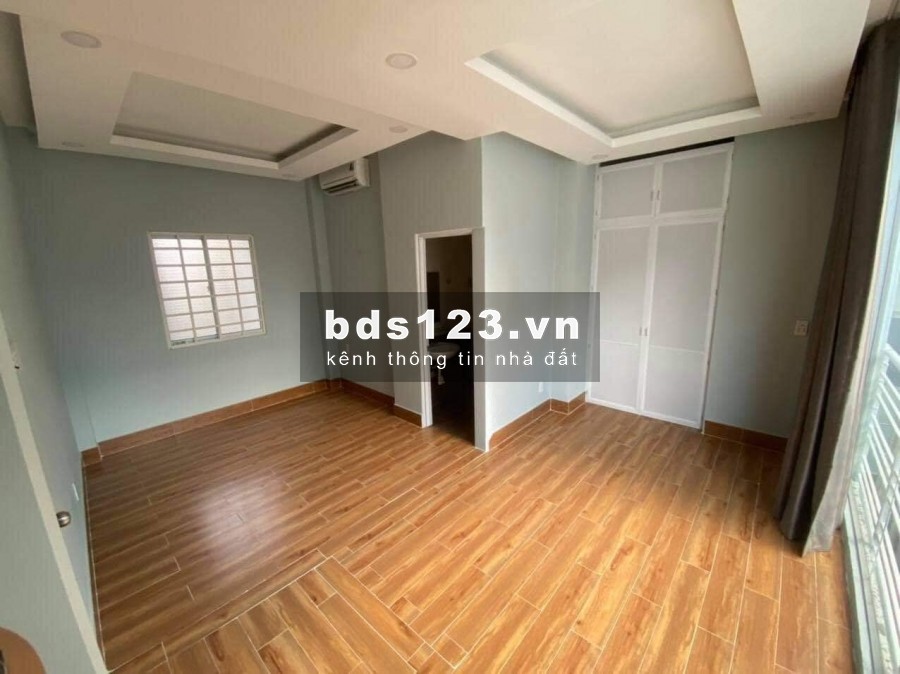 Bán nhà trung tâm 3/2 p10 Quận 10 40m2, 4 tầng, 7pn đang kinh doanh 30tr/tháng.