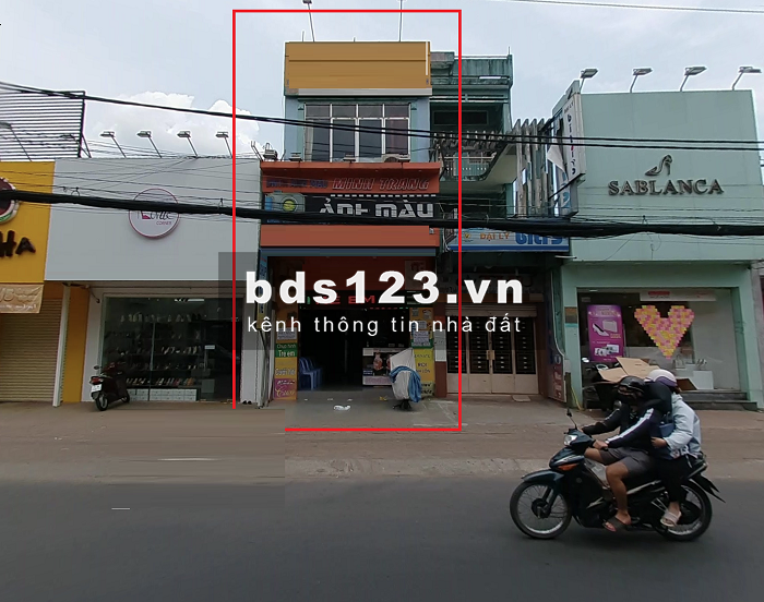 Mặt Tiền Đường Tân Hương. DT: 4 x 25 _ Vị trí đẹp