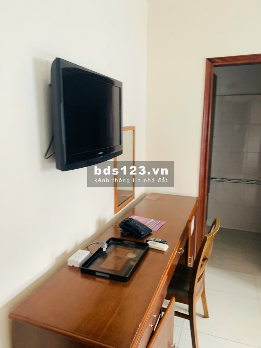 Cho thuê Khách Sạn Mặt Tiền Đề Thám Q1- 7 tầng, thang máy 17 phòng. 110tr/th