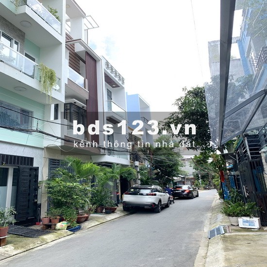 Nhà 2 Lầu Sân Thượng Hẻm Xe Hơi 502 Huỳnh Tấn Phát, P.BT, Quận 7