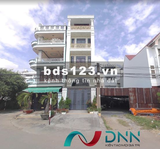 MT Lý Thường Kiệt. DT 4 X 14. Nhà 3 Lầu. Vỉa hè rộng