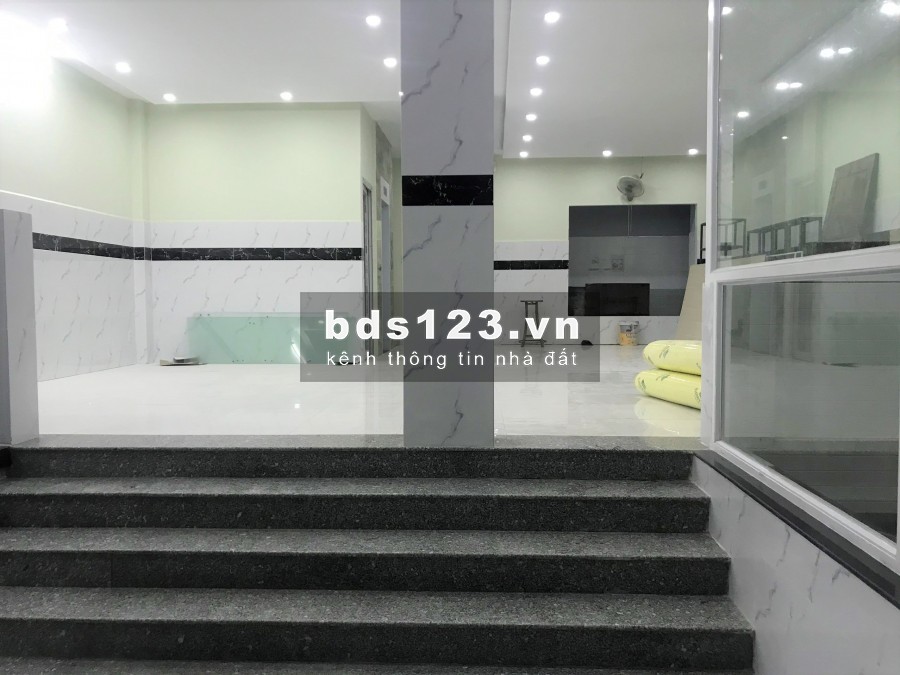 Bán nhà 8x14m, có hầm, thang máy, MT đường 204 Cao Lỗ, P4, Q8