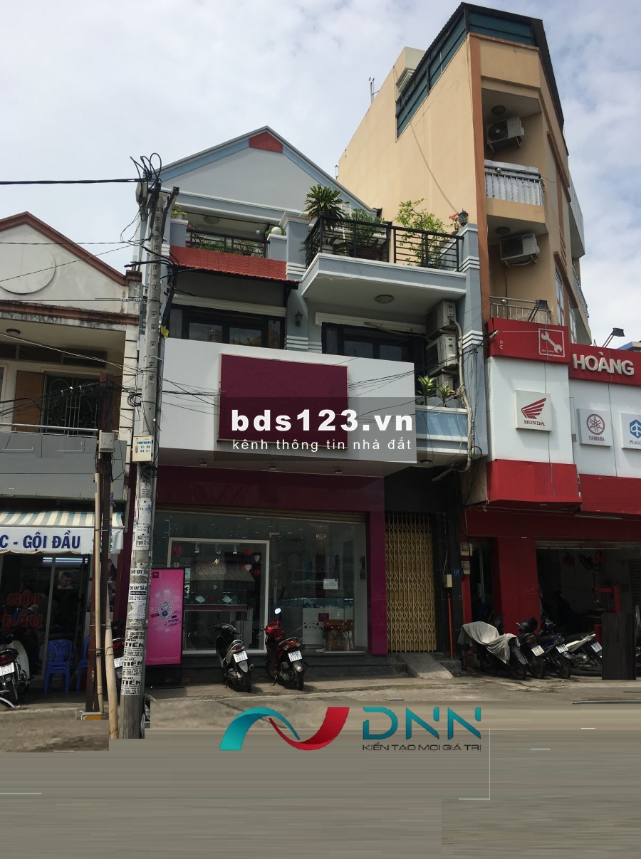 Lý Thái Tổ. DT 6 X 8. Nhà 2 Lầu. Trống suốt