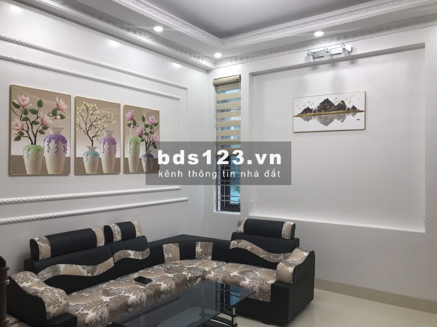 Bán nhà mặt phố Chương Dương, Hải Dương, 45.6m2, 3 tầng, gara, 2 tỷ 450 triệu