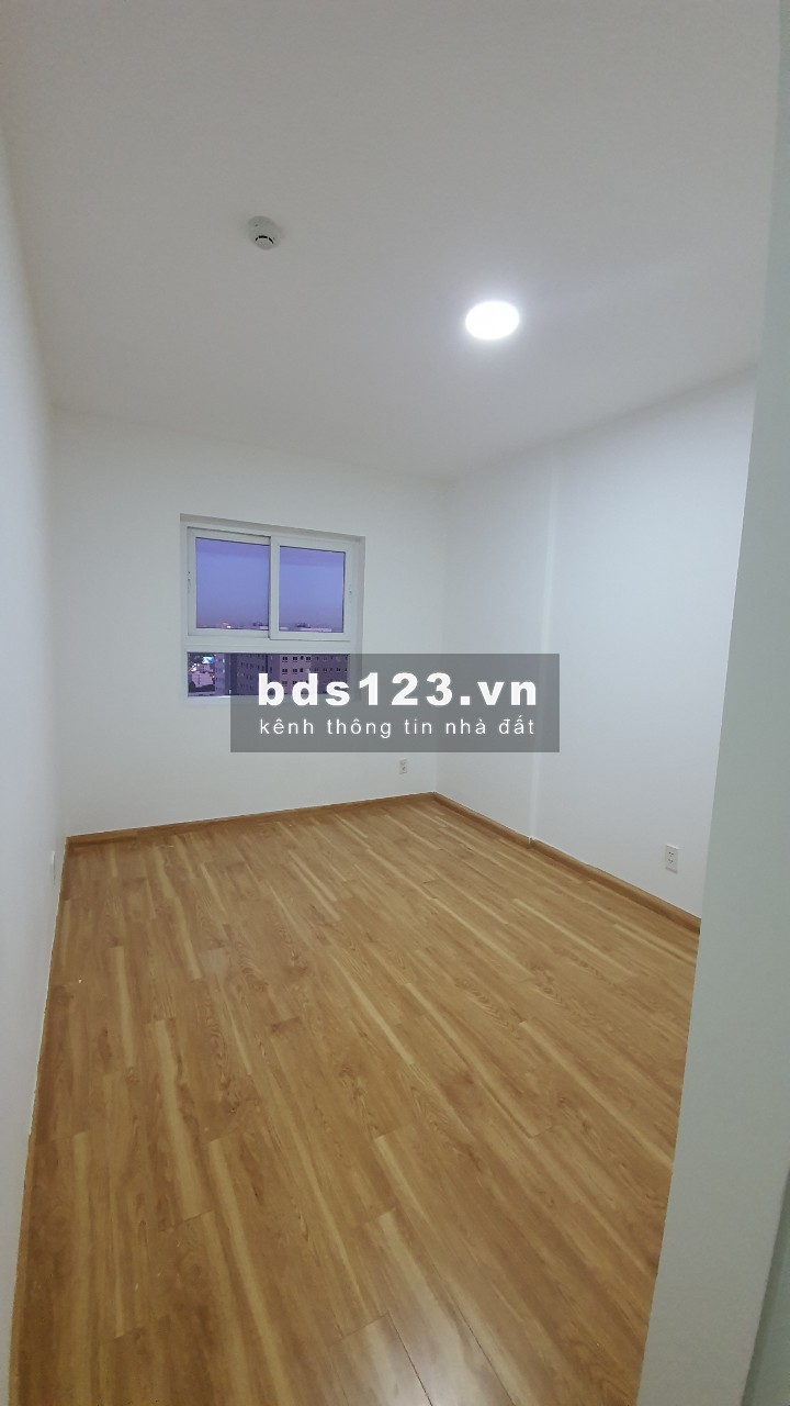 Chính chủ bán căn tầng 7 lô B giá 2,250 tỷ có sổ
