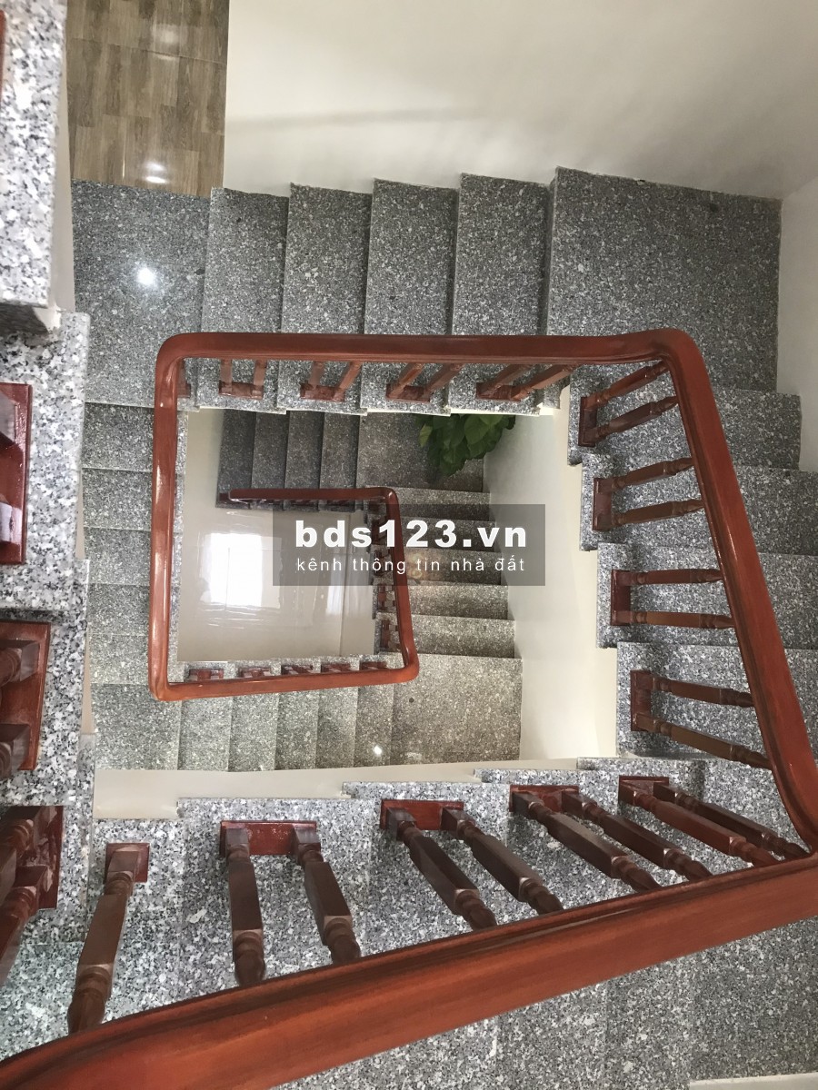 Bán nhà mặt phố Chương Dương, Hải Dương, 45.6m2, 3 tầng, gara, 2 tỷ 450 triệu