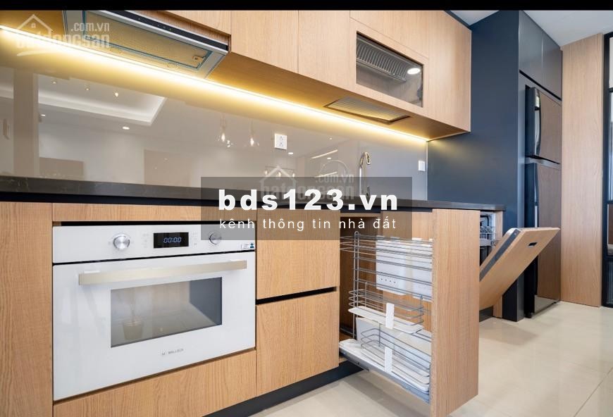 Cần cho thuê căn hộ rộng 128m2, 3 PN, view không bị chắn, cc Riverpark Premier, giá 62.331 triệu/tháng
