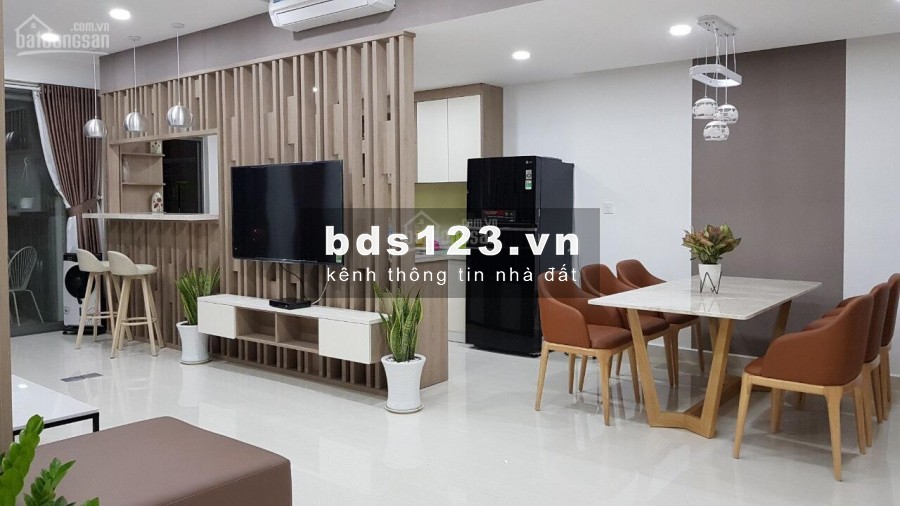 Cho thuê căn hộ cao cấp rộng 130m2, 3 PN, 3 hướng, view sông, giá 50 triệu/tháng, cc Riverpark Premier