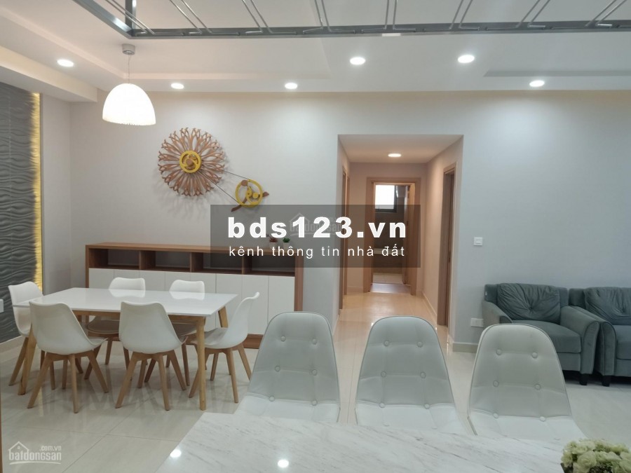 Chính chủ có căn hộ rộng 135m2, 3 PN, view thoáng, cc Riverpark Premier, giá 40 triệu/tháng, LHCC