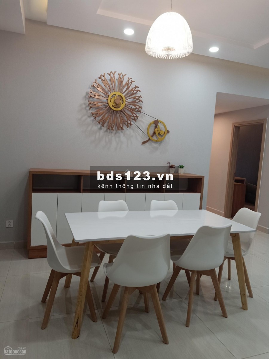 Chính chủ có căn hộ rộng 135m2, 3 PN, view thoáng, cc Riverpark Premier, giá 40 triệu/tháng, LHCC