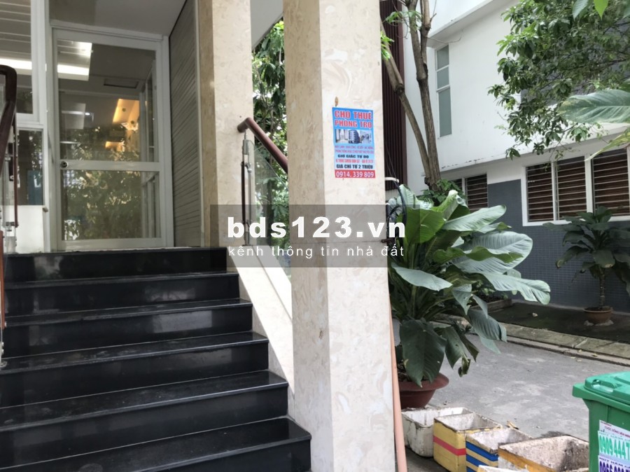 Văn phòng CỰC ĐẸP- 90m2, góc 2 mặt tiền, có sân trước và sau, kế bên ĐH Văn Lang CS3