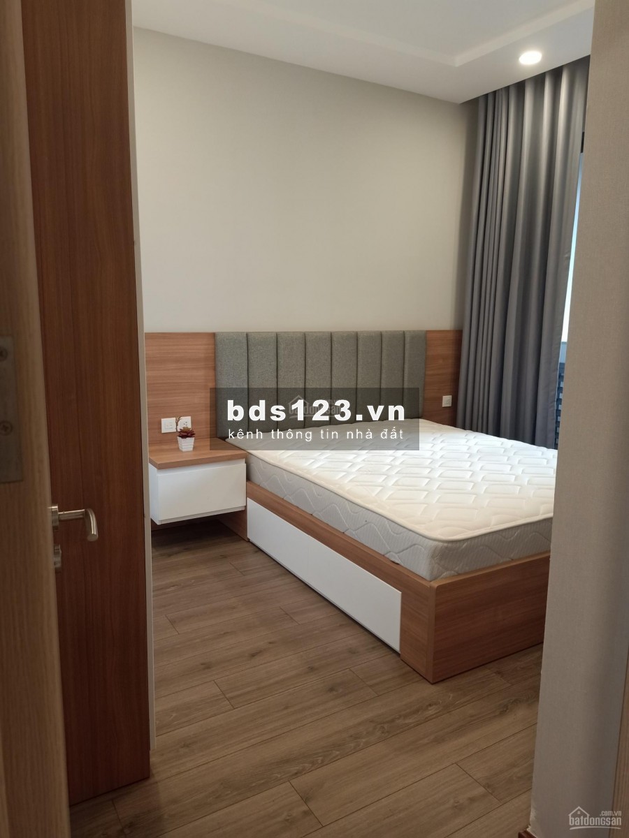 Chính chủ có căn hộ rộng 135m2, 3 PN, view thoáng, cc Riverpark Premier, giá 40 triệu/tháng, LHCC