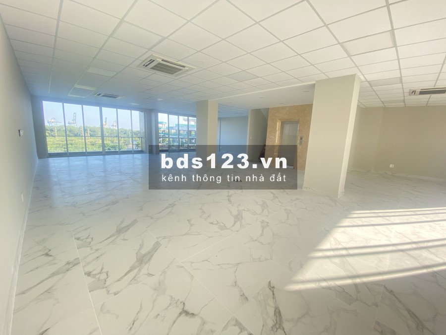 Cần cho thuê văn phòng sala 1000m2 giá tốt 210 triệu/tháng
