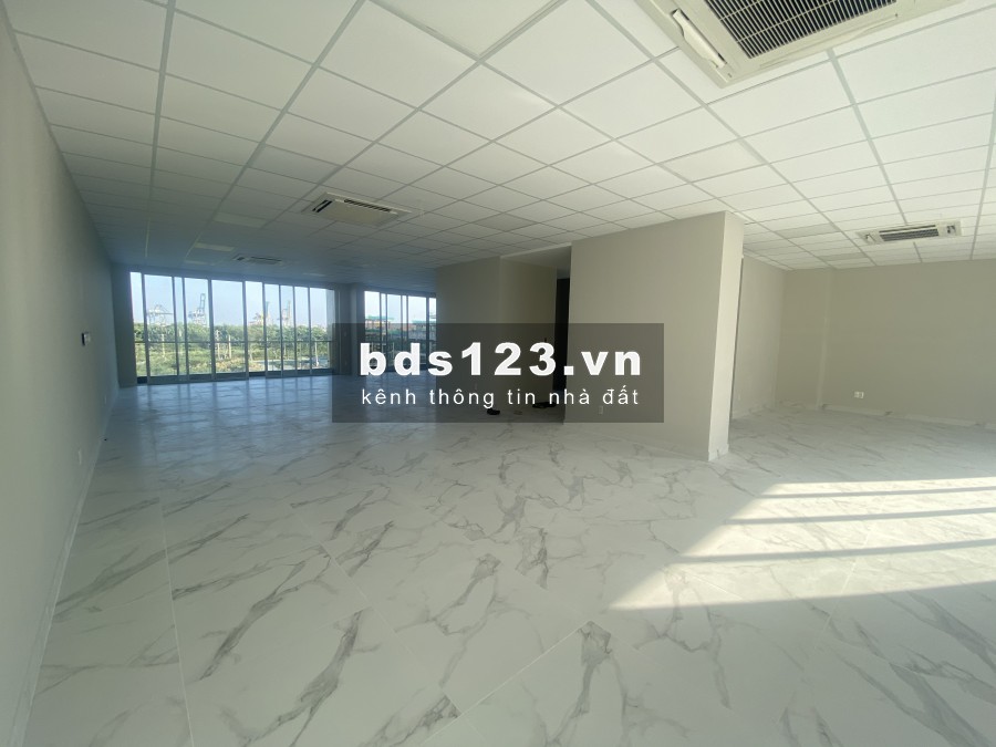 Cần cho thuê văn phòng sala 1000m2 giá tốt 210 triệu/tháng